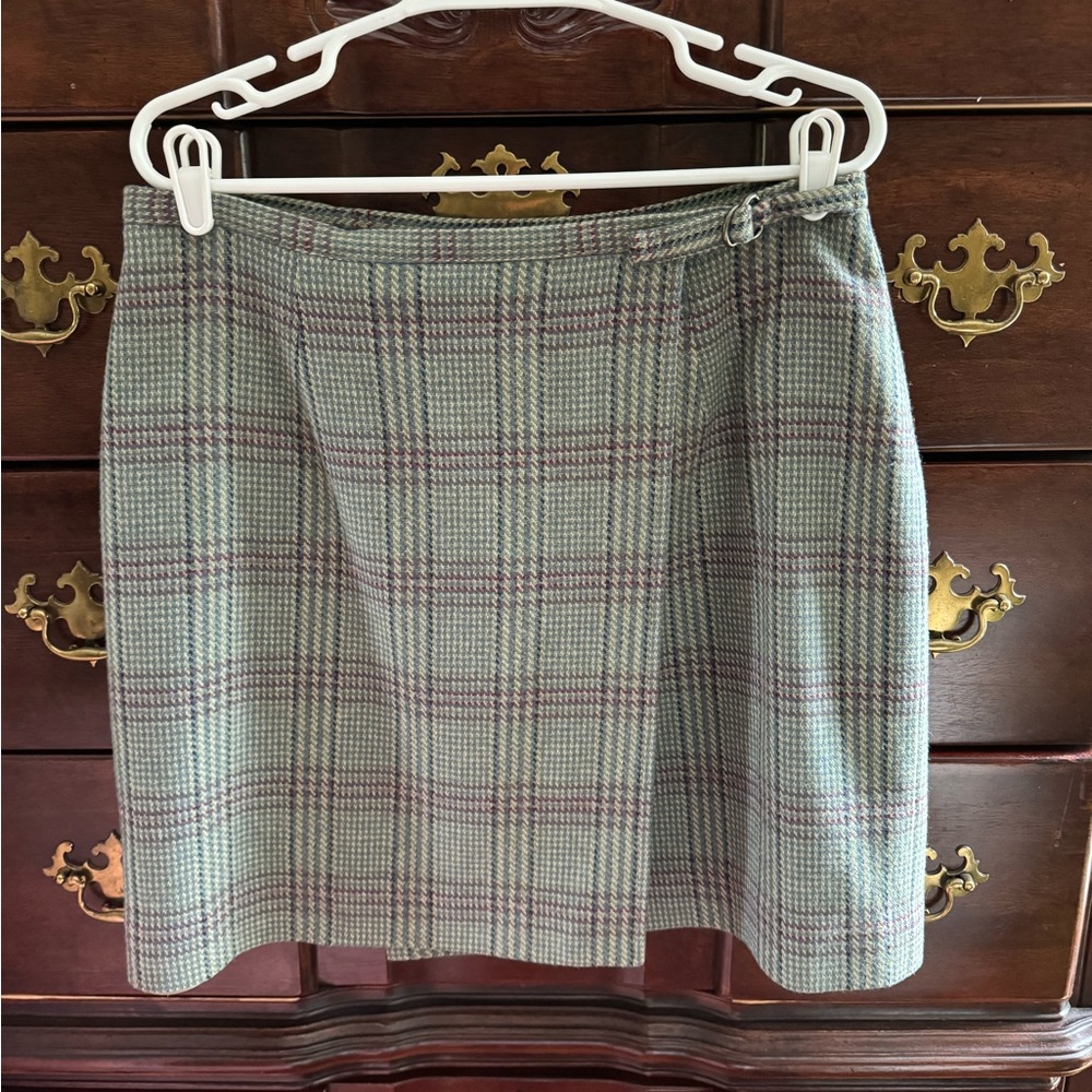 David Brooks - size 14 wool skirt.